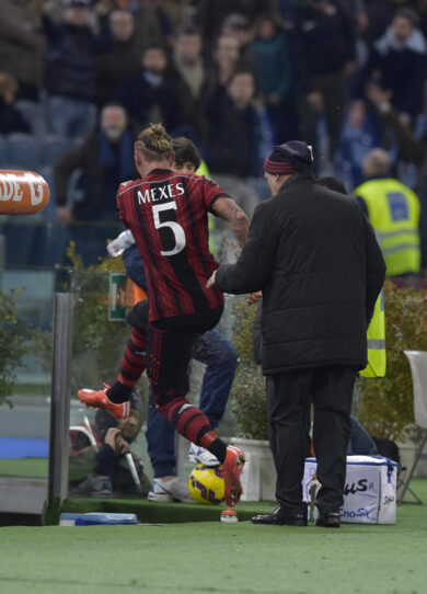 Milan, due addii più vicini in difesa dopo il rinnovo di Mexes