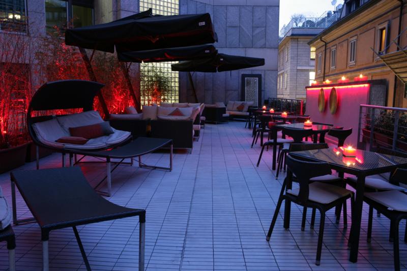 Aperitivo in terrazza a Milano: le 10 location top. The Milan Showbiz Aperitivo in terrazza a Milano: le 10 location top. The Milan Showbiz