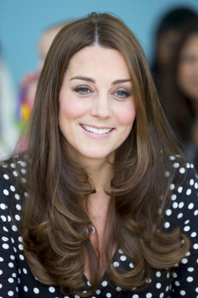 Kate Middleton, nuove foto coi royal baby by Mario Testino. FOTO