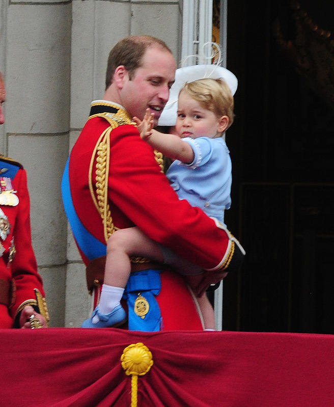 Kate Middleton, nuove foto coi royal baby by Mario Testino. FOTO