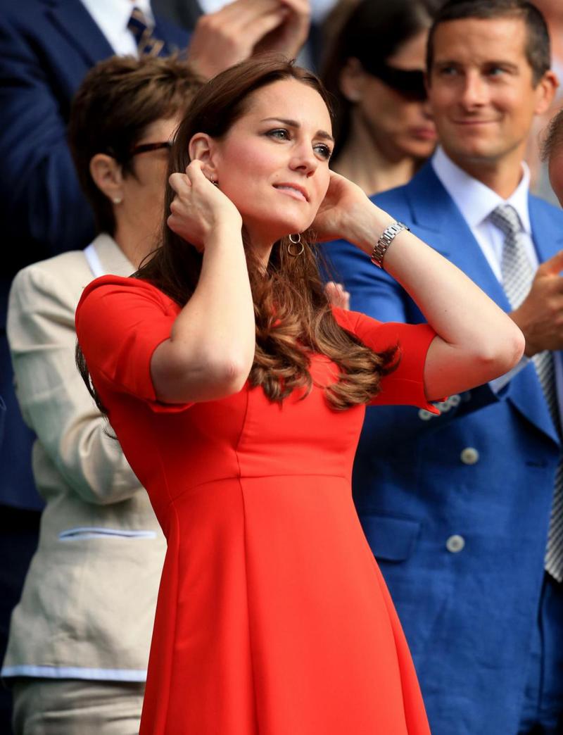 Il principe William (senza Kate Middleton) all’Imperial War Museum