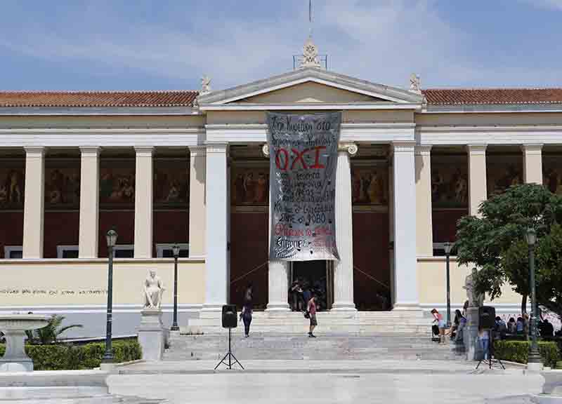 Grecia, l’ala sinistra di Syriza molla Tsipras Grecia, l’ala sinistra di Syriza molla Tsipras