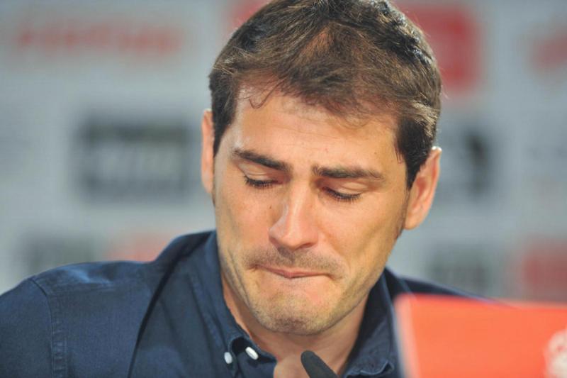 Casillas, Perez replica alle accuse dei genitori post-addio Real Madrid Casillas, Perez replica alle accuse dei genitori post-addio Real Madrid
