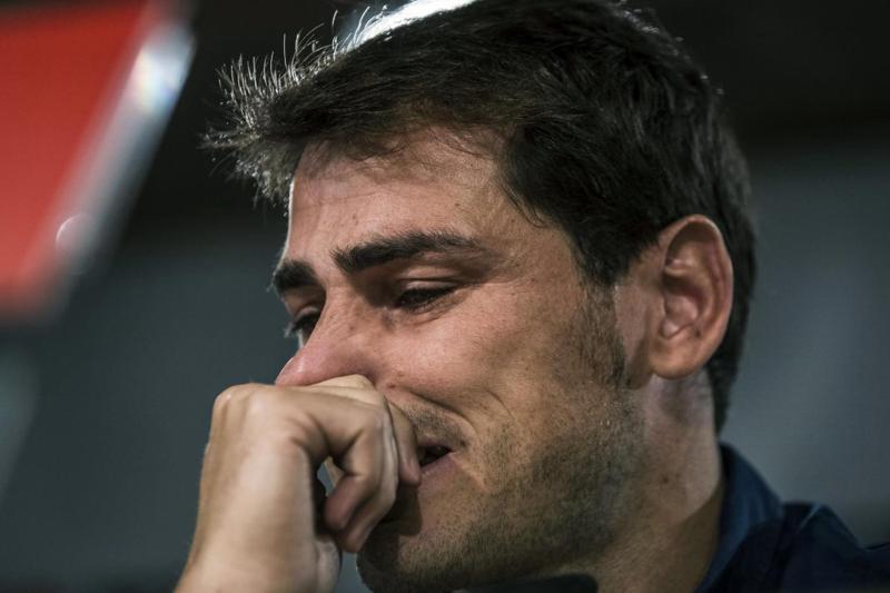 Casillas, Perez replica alle accuse dei genitori post-addio Real Madrid Casillas, Perez replica alle accuse dei genitori post-addio Real Madrid