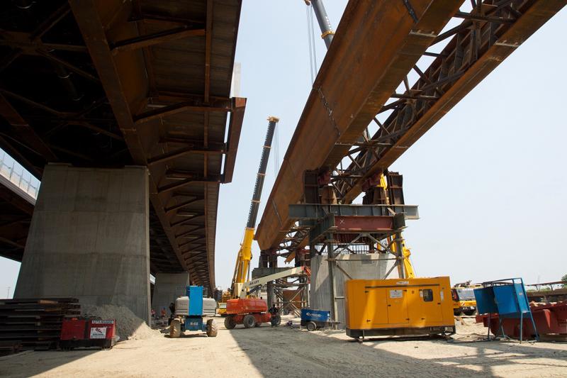 Teem, nuovo “show” al cantiere: sollevamento pesi da record Teem, nuovo “show” al cantiere: sollevamento pesi da record