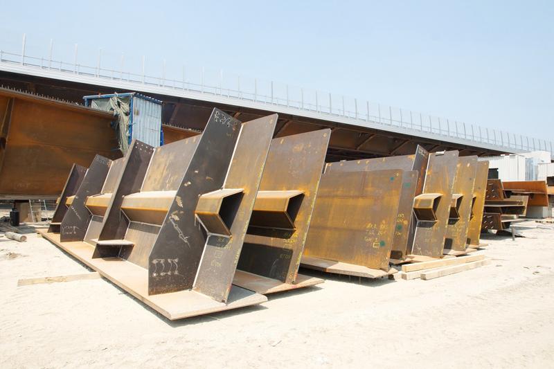 Teem, nuovo “show” al cantiere: sollevamento pesi da record Teem, nuovo “show” al cantiere: sollevamento pesi da record