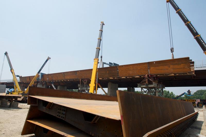 Teem, nuovo “show” al cantiere: sollevamento pesi da record Teem, nuovo “show” al cantiere: sollevamento pesi da record