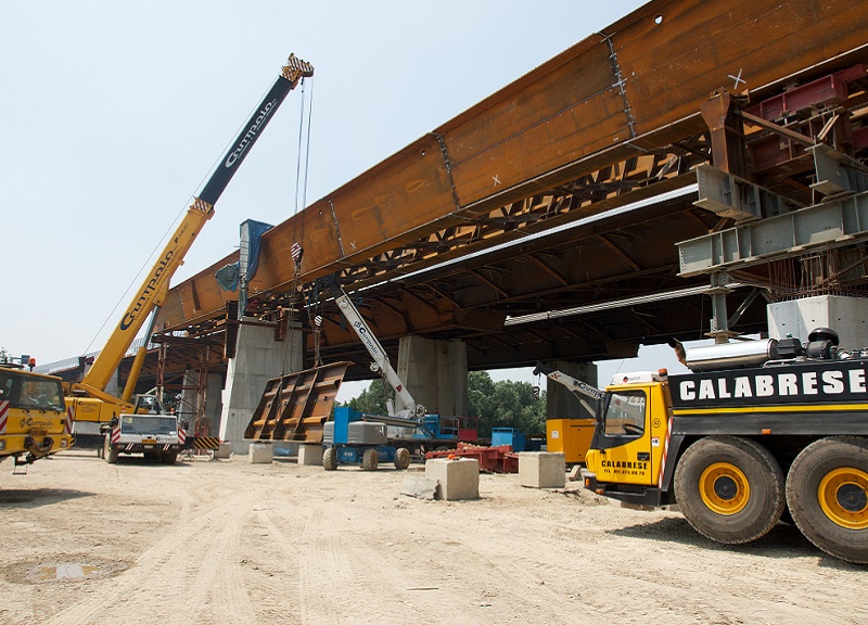 Teem, nuovo “show” al cantiere: sollevamento pesi da record Teem, nuovo “show” al cantiere: sollevamento pesi da record