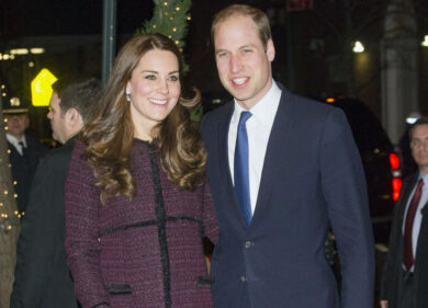 Il Principe William inizia il lavoro in eliambulanza