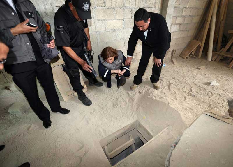 Messico, il governo offre taglia di 3,4 mln per ricatturare El Chapo Messico, il governo offre taglia di 3,4 mln per ricatturare El Chapo