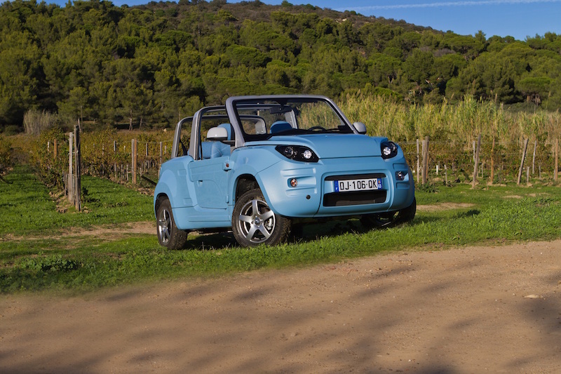 La BLUESUMMER, cabriolet 4 posti 100% elettrica del gruppo Bollorè distribuita da Citroën in Francia