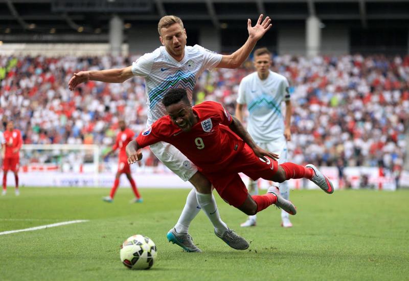 Sterling: visite mediche col Manchester City per l’uomo da 68 milioni Sterling: visite mediche col Manchester City per l’uomo da 68 milioni