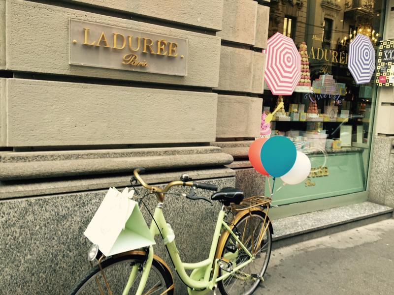 Ladurée, aperitivo estivo a base di macaron alla menta ghiacciata Ladurée, aperitivo estivo a base di macaron alla menta ghiacciata