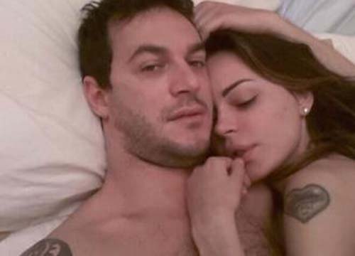 Riscoppia l’amore tra Nina Moric e Corona. Paparazzati insieme…