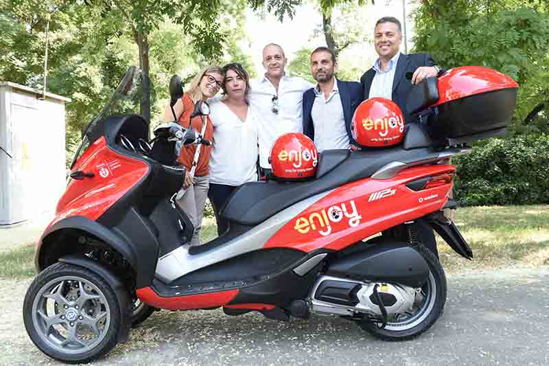 Milano: arriva anche lo scooter sharing targato Enjoy Milano: arriva anche lo scooter sharing targato Enjoy