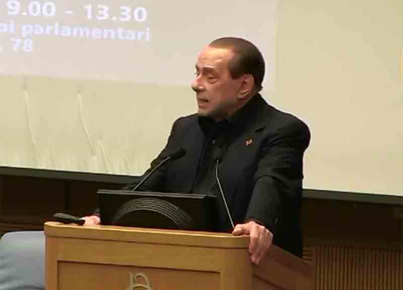Berlusconi rivela: nel 2011 Napolitano chiamò Fini, lo voleva premier Berlusconi rivela: nel 2011 Napolitano chiamò Fini, lo voleva premier