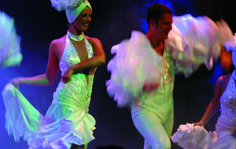 Crociera, valigia perfetta: 25 must have per un look “da alto mare” Crociera, valigia perfetta: 25 must have per un look “da alto mare”