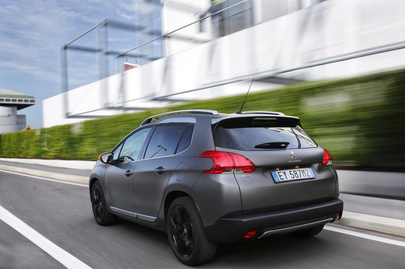 PEUGEOT 2008 BLACK MATT:L’ANIMA RIBELLE PEUGEOT 2008 BLACK MATT:L’ANIMA RIBELLE