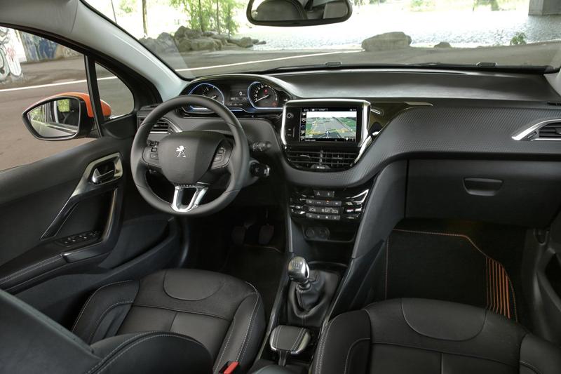 PEUGEOT 2008 BLACK MATT:L’ANIMA RIBELLE PEUGEOT 2008 BLACK MATT:L’ANIMA RIBELLE