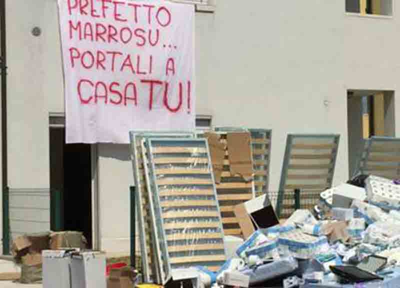 Immigrati, Daspo per gli autori dei disordini a Roma Immigrati, Daspo per gli autori dei disordini a Roma