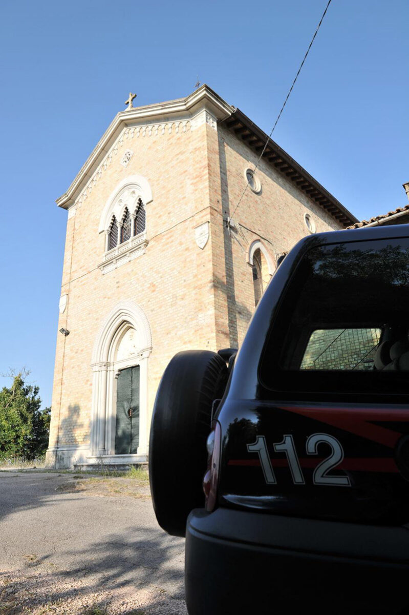 Pesaro, 17enne scomparso e trovato sgozzato. Fermati due 20enni