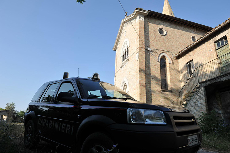 Pesaro, 17enne scomparso e trovato sgozzato. Fermati due 20enni