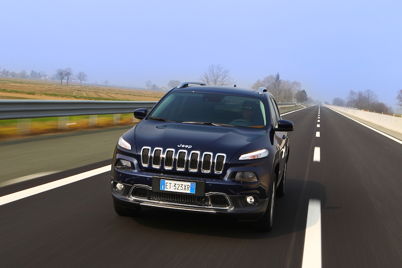 Auto digitali: allarme sicurezza. Gli hacker guidano la tua auto Auto digitali: allarme sicurezza. Gli hacker guidano la tua auto