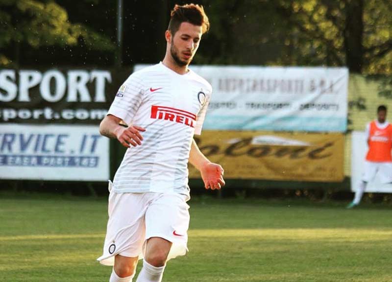 Inter lo scarica e il Milan lo prende: ufficiale il talento Piacentini Inter lo scarica e il Milan lo prende: ufficiale il talento Piacentini