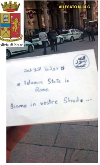 Isis, 2 cani sciolti arrestati a Brescia. FOTO e VIDEO Isis, 2 cani sciolti arrestati a Brescia. FOTO e VIDEO