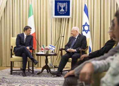 Renzi al parlamento israeliano: “Chi vi boicotta tradisce se stesso”