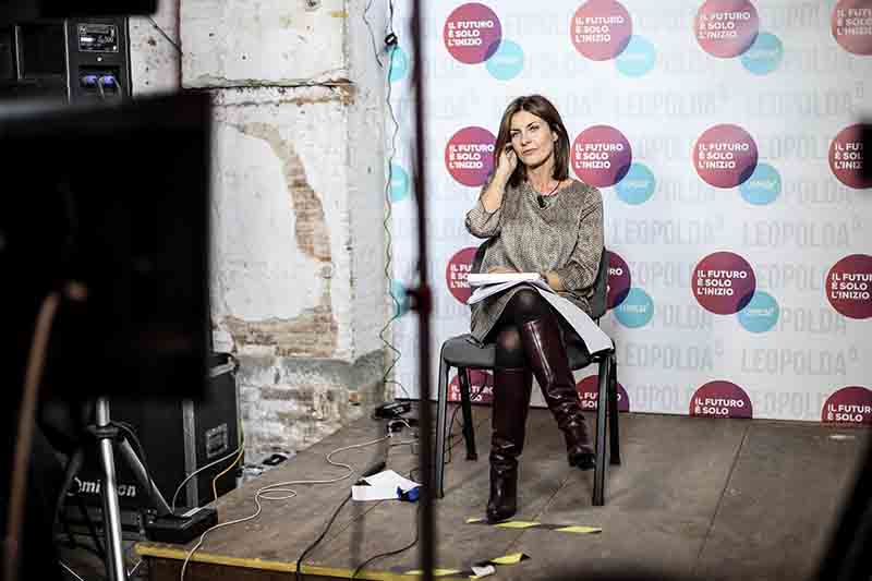 Alessandra Moretti e le donne di successo: ecco il look giusto