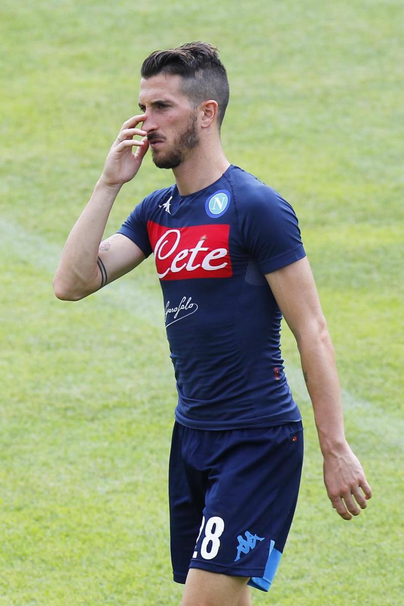 Valdifiori tra Napoli e nazionale: “Il mio modello è Andrea Pirlo” Valdifiori tra Napoli e nazionale: “Il mio modello è Andrea Pirlo”