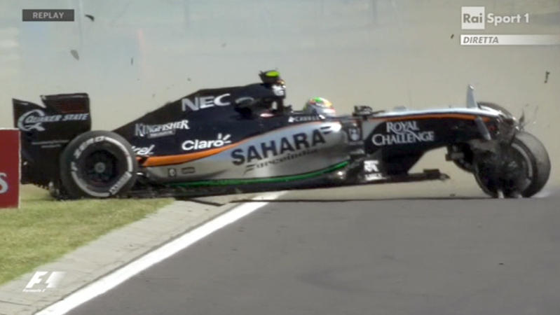 F1, Perez si ribalta a Budapest: momenti di terrore in Force India F1, Perez si ribalta a Budapest: momenti di terrore in Force India