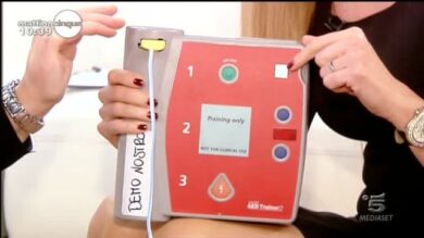Un defibrillatore per Palazzo Reale: lo dona “In campo con il cuore”