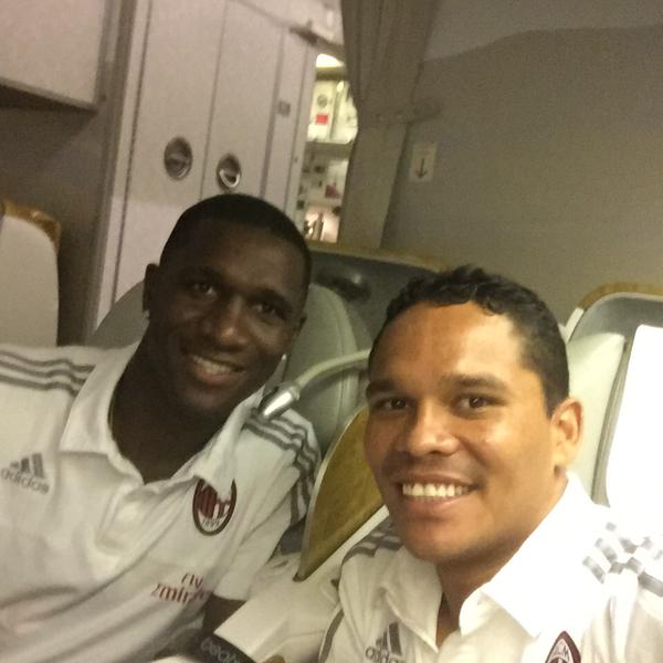 Milan, Carlos Bacca: “Somiglio a Ronaldo, il Fenomeno” Milan, Carlos Bacca: “Somiglio a Ronaldo, il Fenomeno”