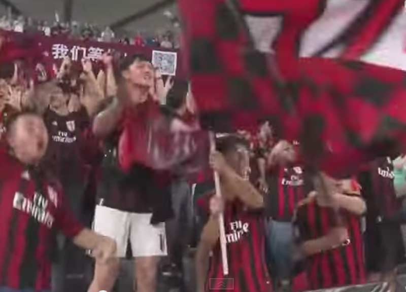 Mexes, un gol leggendario decide il derby tra Milan e Inter. Video Mexes, un gol leggendario decide il derby tra Milan e Inter. Video