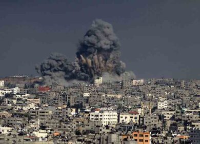 La Turchia bombarda un villaggio curdo in Siria