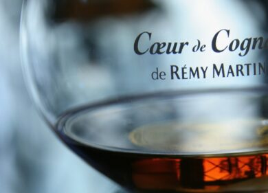 Rémy Martin lancia la prima bottiglia connessa