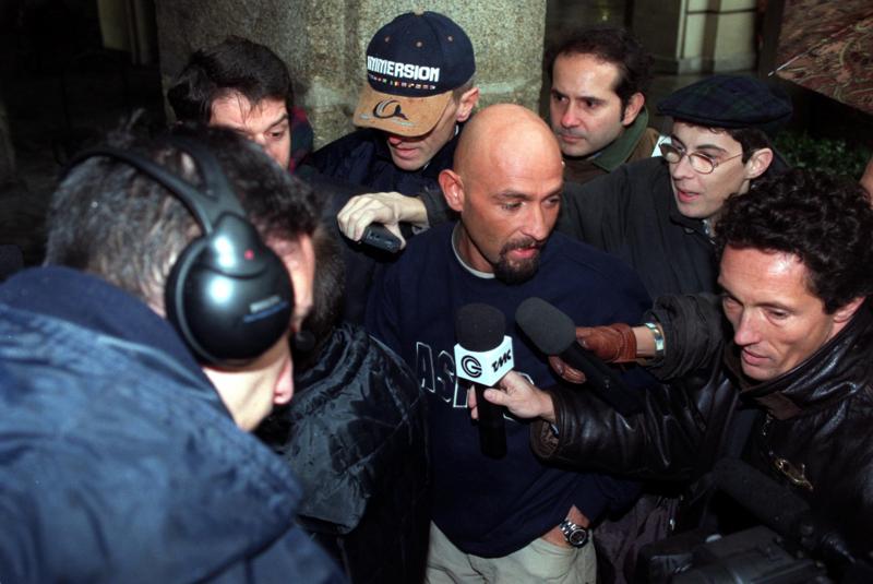 Pantani, l’infermiere del 118: “Quella pallina di coca non c’era” Pantani, l’infermiere del 118: “Quella pallina di coca non c’era”