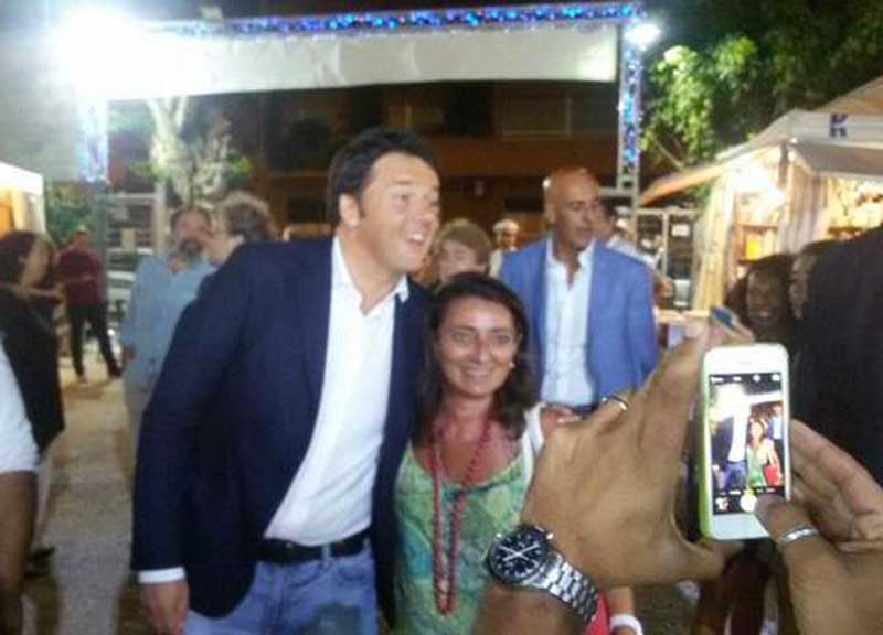 Renzi sfida Orfini. A calciobalilla. E su Marino è un coro di no Renzi sfida Orfini. A calciobalilla. E su Marino è un coro di no