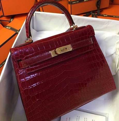 Jane Birkin a Hermès: via il mio nome dalla mitica borsa Jane Birkin a Hermès: via il mio nome dalla mitica borsa