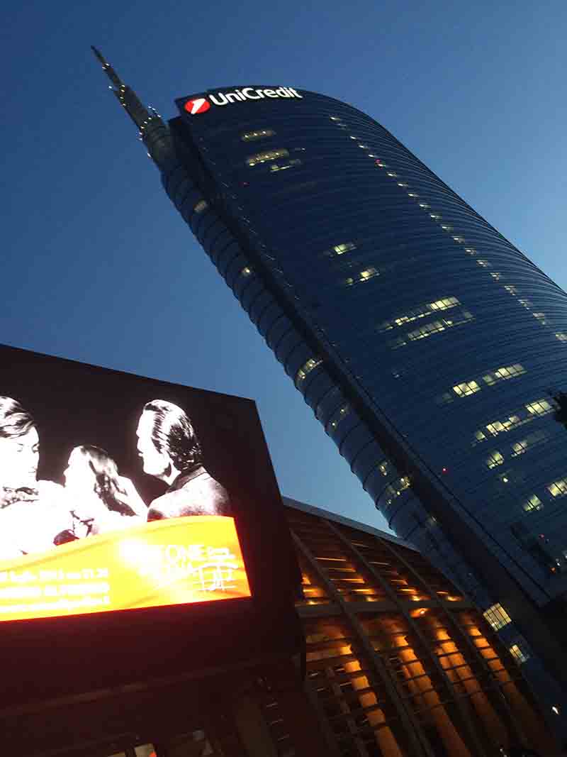 Unicredit Pavilion apre col botto: i milanesi gremiscono il nuovo centro Unicredit Pavilion apre col botto: i milanesi gremiscono il nuovo centro
