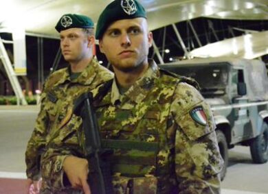 Expo, giovane in coma etilico soccorsa dall’esercito