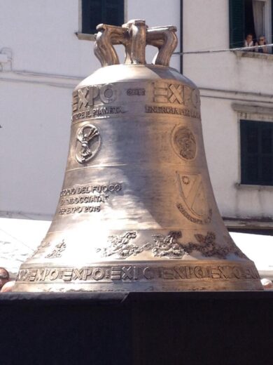 Expo, svelata la campana commemorativa. Foto