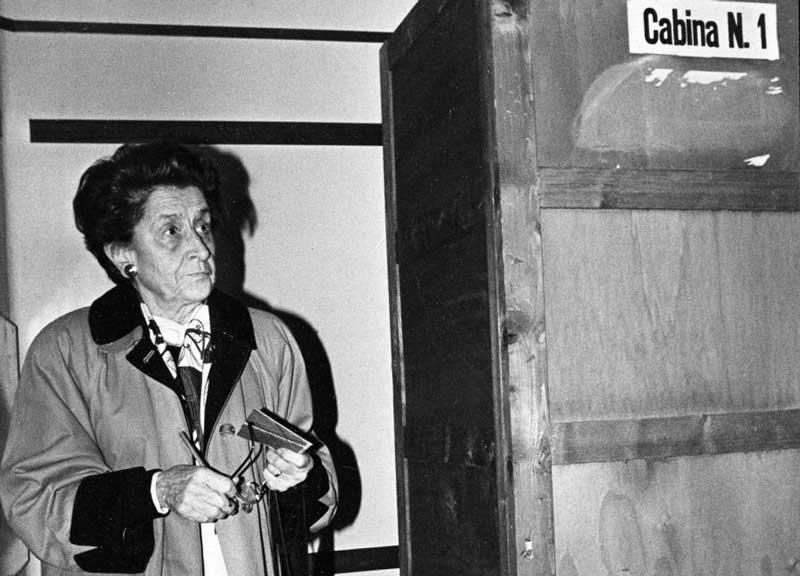 Biagi su Donna Livia: “Non ha né vizi, né vezzi”Lady Andreotti, la romanitas al femminile