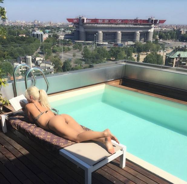Icardi fa un regalino da 3 milioni a Wanda Nara Icardi fa un regalino da 3 milioni a Wanda Nara