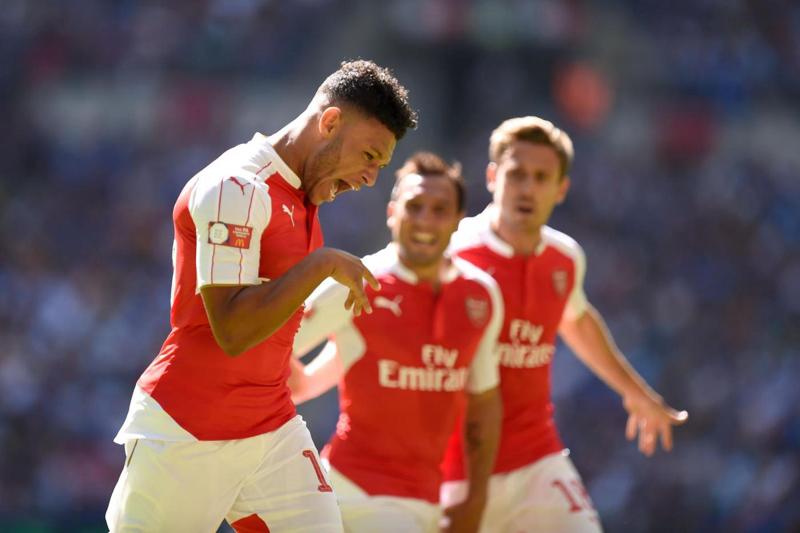 Community Shield. Wenger rompe il tabù Mourinho. Trofeo all’Arsenal Community Shield. Wenger rompe il tabù Mourinho. Trofeo all’Arsenal