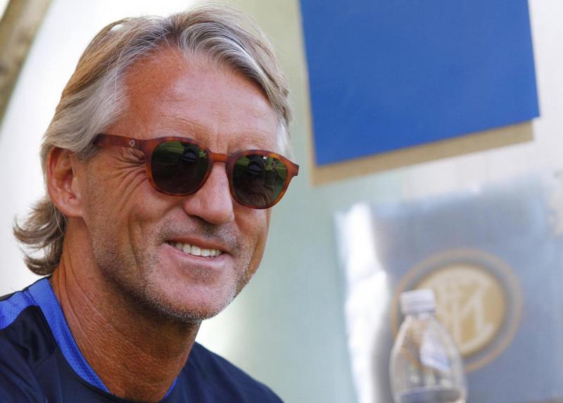 Inter, Mancini pressa per Felipe Melo, saluta Nagatomo. E non cede su.. Inter, Mancini pressa per Felipe Melo, saluta Nagatomo. E non cede su..