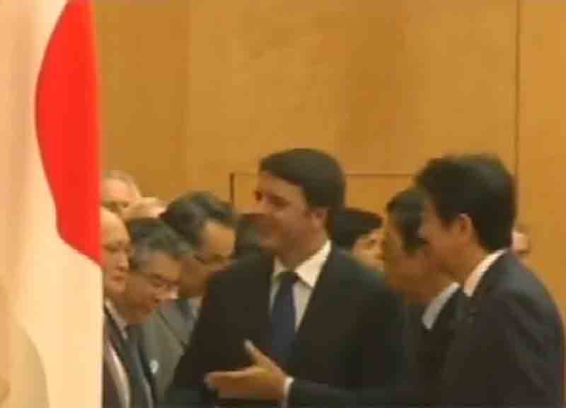 Renzi, visita in Giappone con la moglie Agnese. Tutti i video Renzi, visita in Giappone con la moglie Agnese. Tutti i video