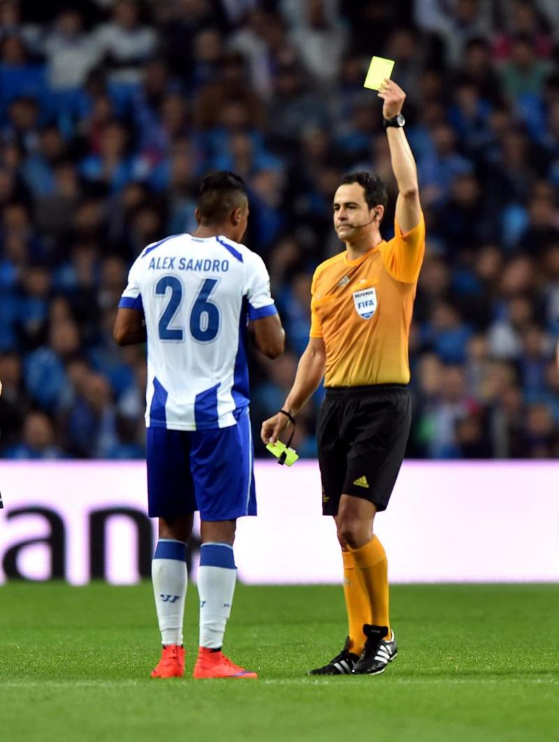 Juventus, che beffa per Alex Sandro. Siqueira in pole position oppure.. Juventus, che beffa per Alex Sandro. Siqueira in pole position oppure..